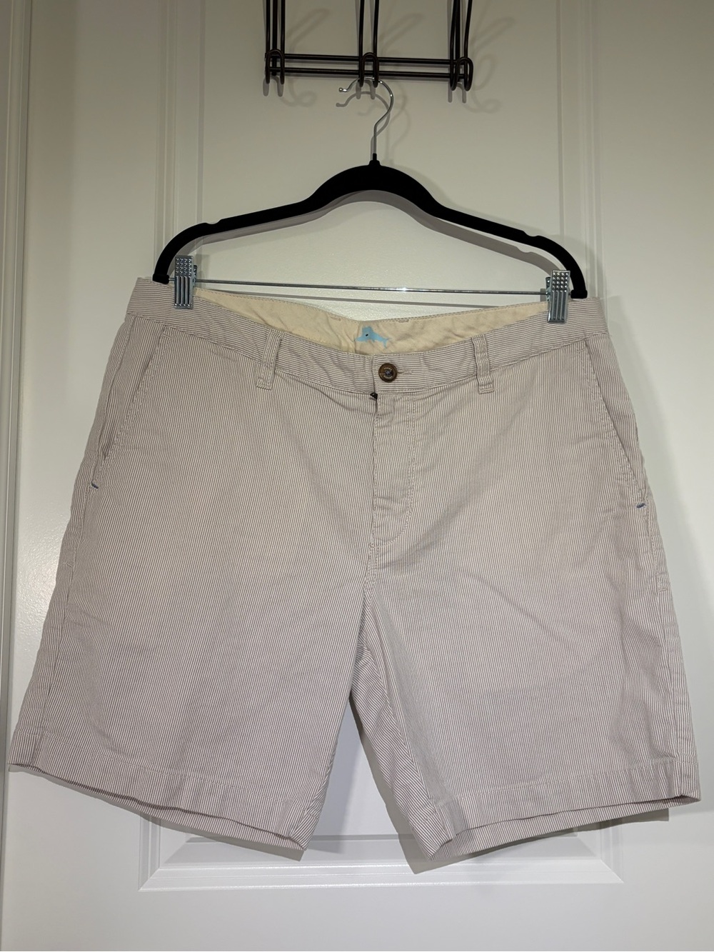Tommy Bahama Men’s Chino Shorts Light Khaki Tan Flat Front Size 38